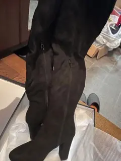 ニーハイブーツ