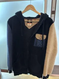 T.C.S.S. フリースジャケット 黒/ベージュ/青