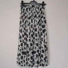 a.v.v 花柄 プリーツ ロングスカート XSのサムネイル