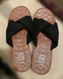 クロスストラップ コンフォートサンダル　ぺったんこ　フラット　 LL