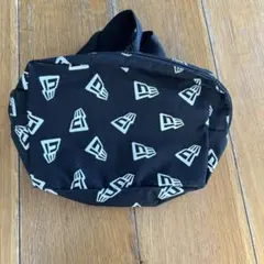 New Era ボディバッグ・ウエストポーチ 黒 白ロゴ