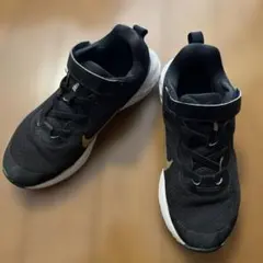 NIKE スニーカー　レボリューション6
