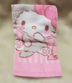 ハローキティ　フェイスタオル　１枚　猫着ぐるみ　サンリオ　しまむら