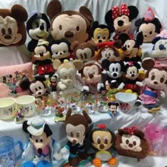 ❀ディズニー ❀　ぬいぐるみ　クッション　コップ　etc. ３９点まとめ売り