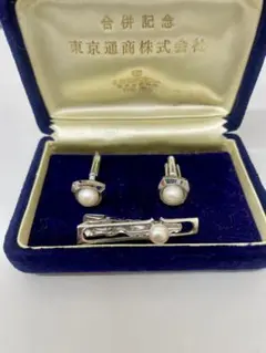 シルバー ネクタイピンとカフスボタンセット
