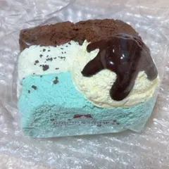 BloomingJapan シャリシャリアイストースト3層 ブルー チョコミント