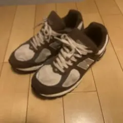 ニューバランス2002R ブラウン