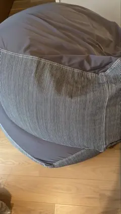 無印良品　ビーズクッション グレーとストライプ