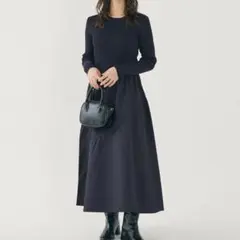 COCA 大人気上品エンボスニットドッキングワンピース　ネイビー値下げ✖︎