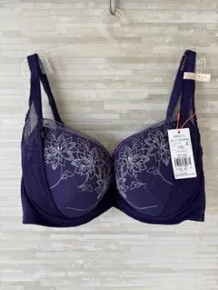 F75」トリンプ チャーミングラマー スリムライン 花言葉 ブラジャー