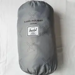 KAWS HOLIDAY JAPAN Herschel 寝袋 シュラフのサムネイル