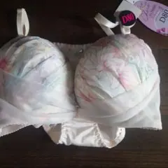 新品未着用 Chere ブラジャー ショーツ セット D80