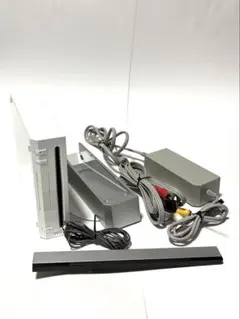 【早い者勝ち！】任天堂Wii 本体➕コントローラー付き