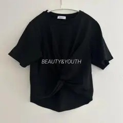 ビューティーアンドユース フロントクロスショートTシャツ クロップド丈 黒のサムネイル