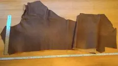 国産牛革　オイルヌメシュリンク　大きめはぎれ　ダークブラウン　焦茶