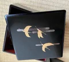 金色の鶴と松の3段重箱　漆器　会津塗り