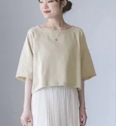 RITA ベージュ クロップド丈 半袖Tシャツのサムネイル