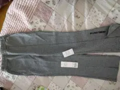 美脚パンツナリミヤシンターナショナルのサムネイル