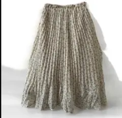 earth ロングスカート　花柄　ベージュ　　レディース