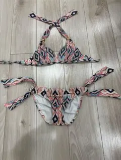 水着　ビキニ　幾何学模様　9号