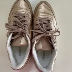 Reebokスニーカー