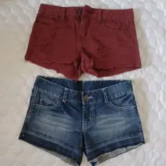 赤と青のデニムショートパンツセット
