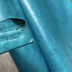 牛革　国産　タンニン鞣し　プルアップレザー　ヌメ革　ターコイズ