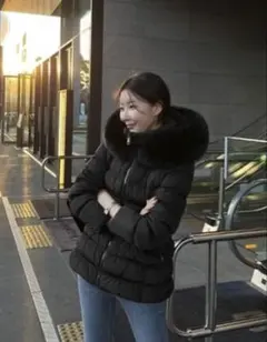 フォックスファー付きダウンジャケット　ブラック　Sサイズ