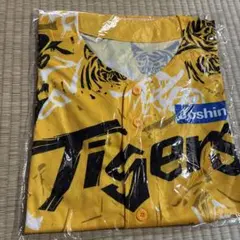 お値下げ価格 阪神タイガース　応援ハッピ　ユニフォームのサムネイル