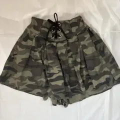 LOVE RABBY 迷彩柄　キュロットスカート150cmのサムネイル