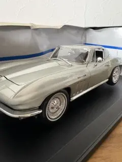 【新品】1/18 シボレー コルベット 1965 ダイキャストのサムネイル