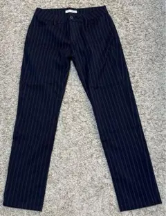 シューラルー スラックス