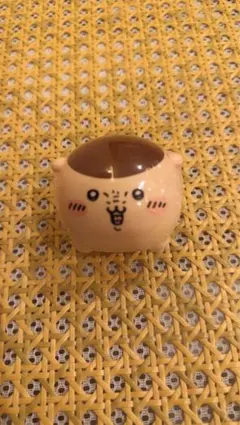 ちいかわ貯金箱　くりまんじゅう　ガチャガチャ