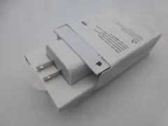 【新品・未使用】Apple純正 20W USB-C 電源アダプタ 急速充電器①