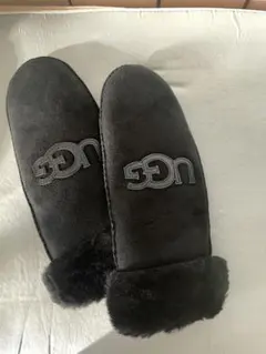 美品　UGG ブラック ミトン手袋