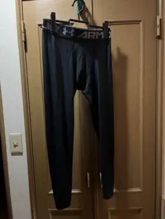 Under Armour ブラック タイツ ダメージあり　XL