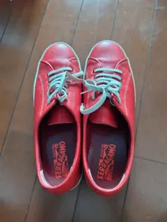Ferragamo レザー スニーカー レッド