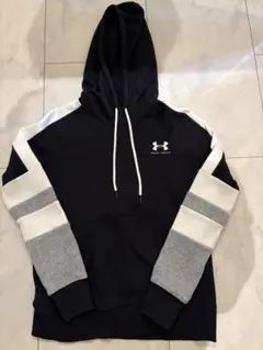 Under Armour パーカー SM