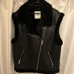 即日発送　ZARA ブラックレザーベスト L