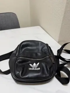 adidas Originals ミニリュック ブラックのサムネイル