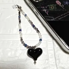 ハート型チャーム付き携帯ストラップ