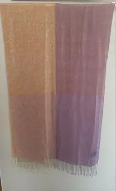 紫とピンク、オレンジのグラデーションストール