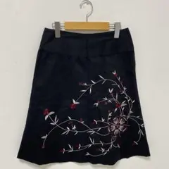 【RW&CO.】刺繍　スパンコール　ビーズ　装飾　スカート　ひざ下　黒【00】のサムネイル