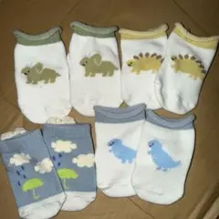 新生児用　靴下4足セット