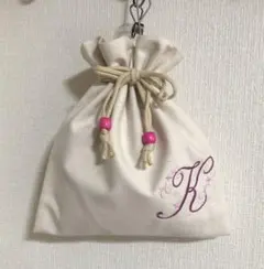 K刺繍入りハンドメイドイニシャル巾着袋　コップ袋　幼稚園保育園小学校入園グッズ