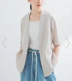 ノーカラージャケット ベージュのサムネイル