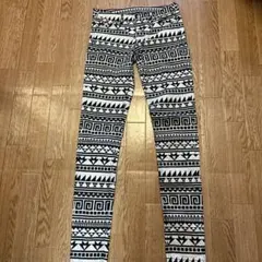 H&M DIVIDED スキニー　パンツ　 幾何学模様