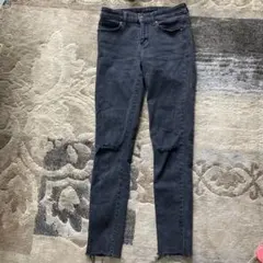 ユニクロ　ダメージ加工ストレッチジーンズ　黒