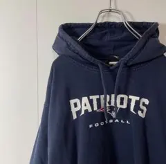 アメリカ古着　スウェット　パーカー　ペイトリオッツ　NFL L相当のサムネイル