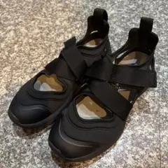 無印良品　ブラック サンダルのサムネイル